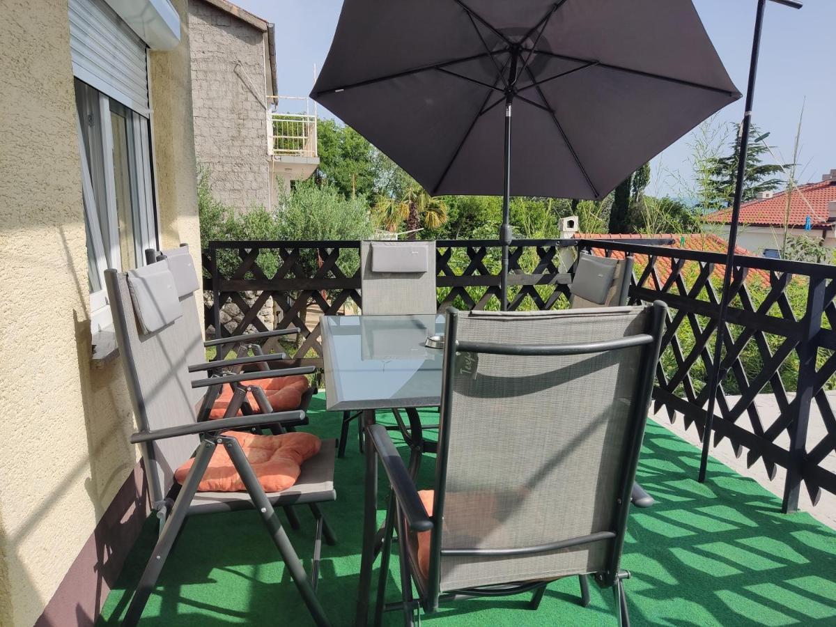 Apartment Teresa With Big Terrace Dramalj تْسْغيكفانِتْسا المظهر الخارجي الصورة